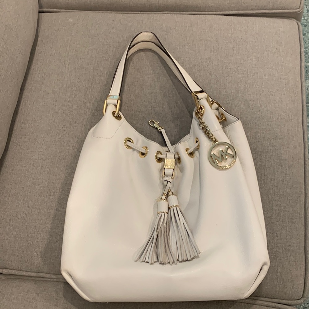 Cute Michael Kors bag!